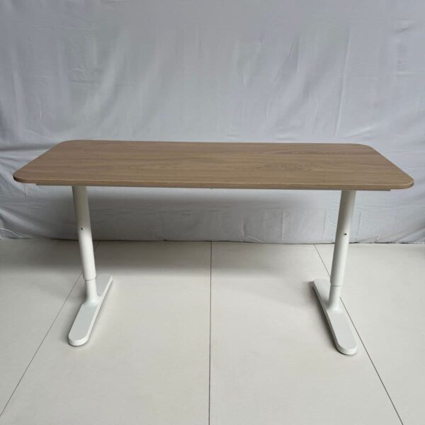 Bureau droit blanc et bois