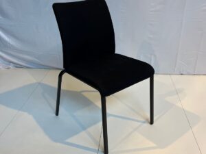 Chaise visiteur noire