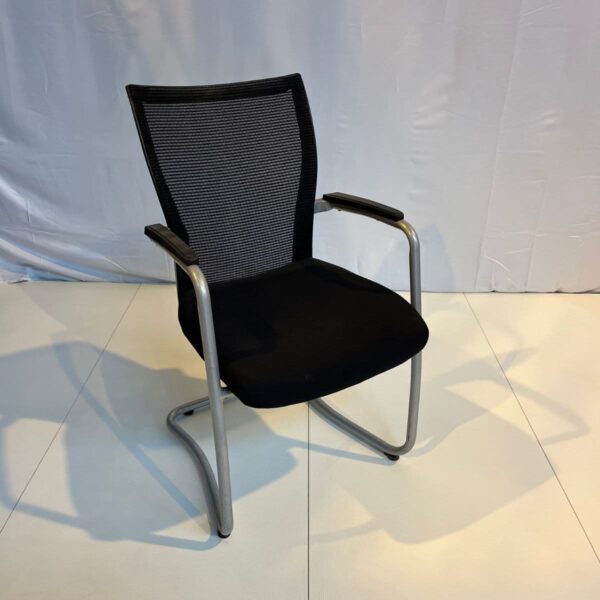 Chaise visiteur noire