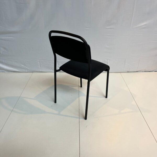 Chaise visiteur noire – Image 2