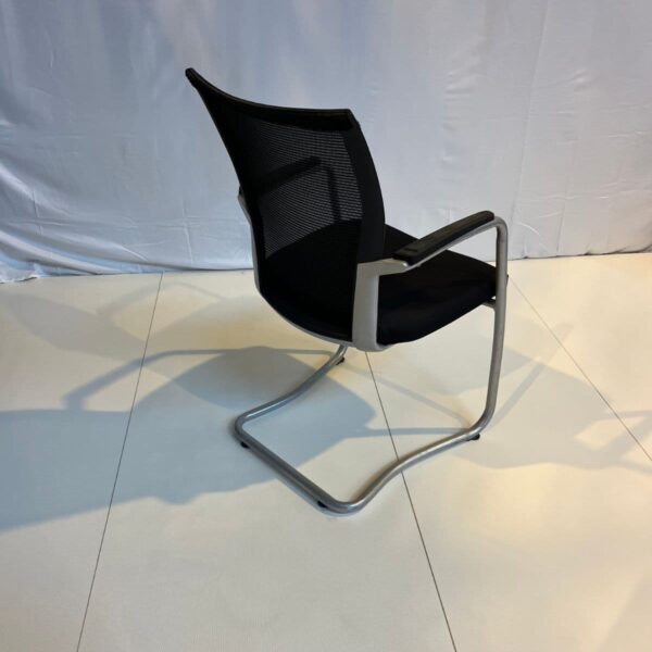 Chaise visiteur noire – Image 2