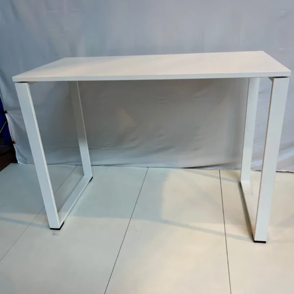 Table haute blanche