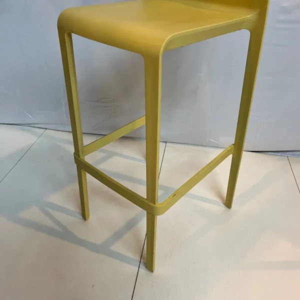 Tabouret haut jaune PEDRALI VOLT – Image 2