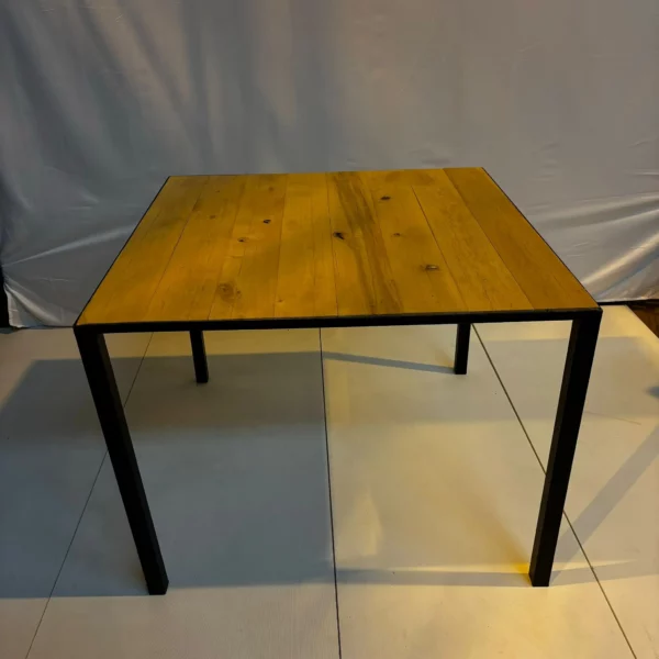 Table carré 100 x 100 cm bois