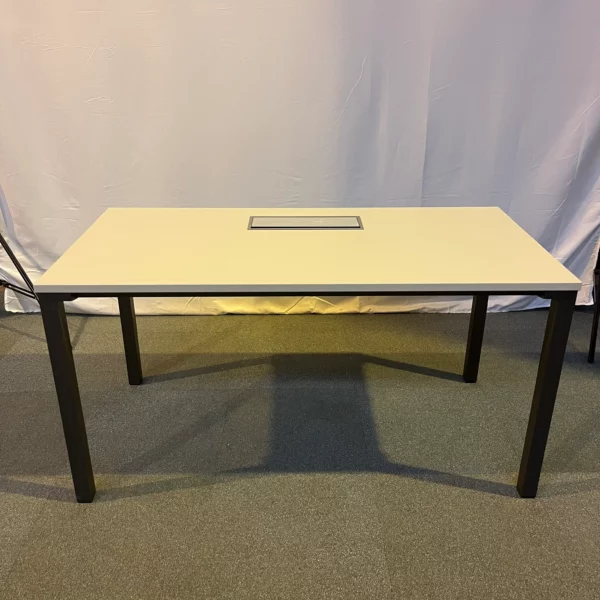 Bureau STEELCASE 140 x 80 cm – Image 2