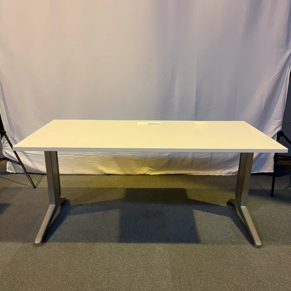 Bureau blanc STEELCASE 160x80cm – Image 3