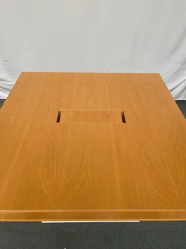 TABLE DE REUNION NARBUTAS – Image 2