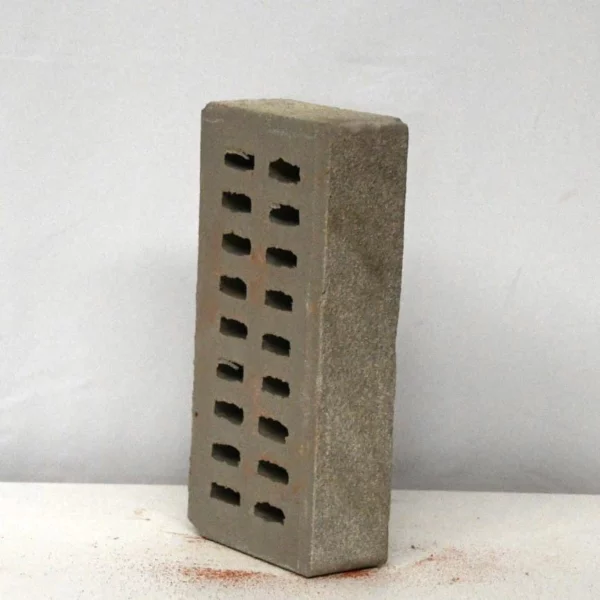 Brique grise perforée – Image 2