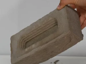 Brique grise texturée