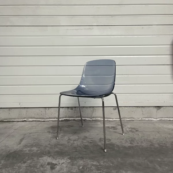 Chaise bleue transparente - CHA063